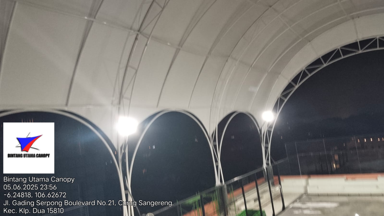 Tenda Membrane lapangan padel